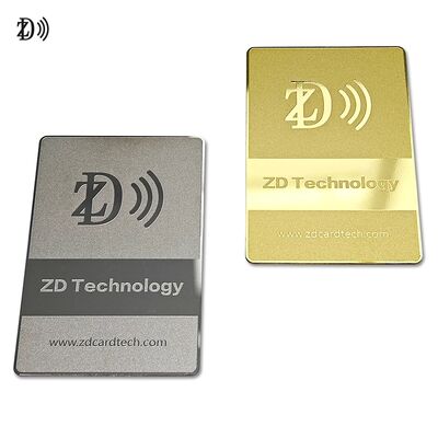 Biglietto da visita NFC in metallo con design personalizzato NTAG216 888 Byte 13.56MHz RFID in acciaio inossidabile